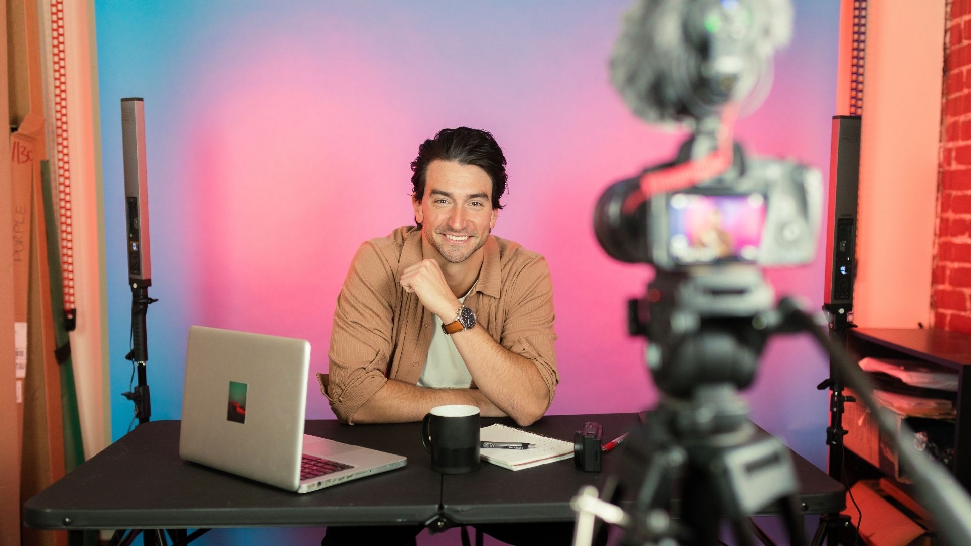 Komáromi Barnabás - Profi online tartalomgyártó, aki segíthet céged céljainak elérésében